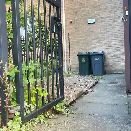 Stylish 2 Bedroom In Center With Free Parking * Bradford (West Yorkshire)