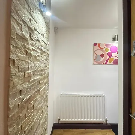 Stylish 2 Bedroom In Center With Free Parking Apartment Bradford (West Yorkshire)